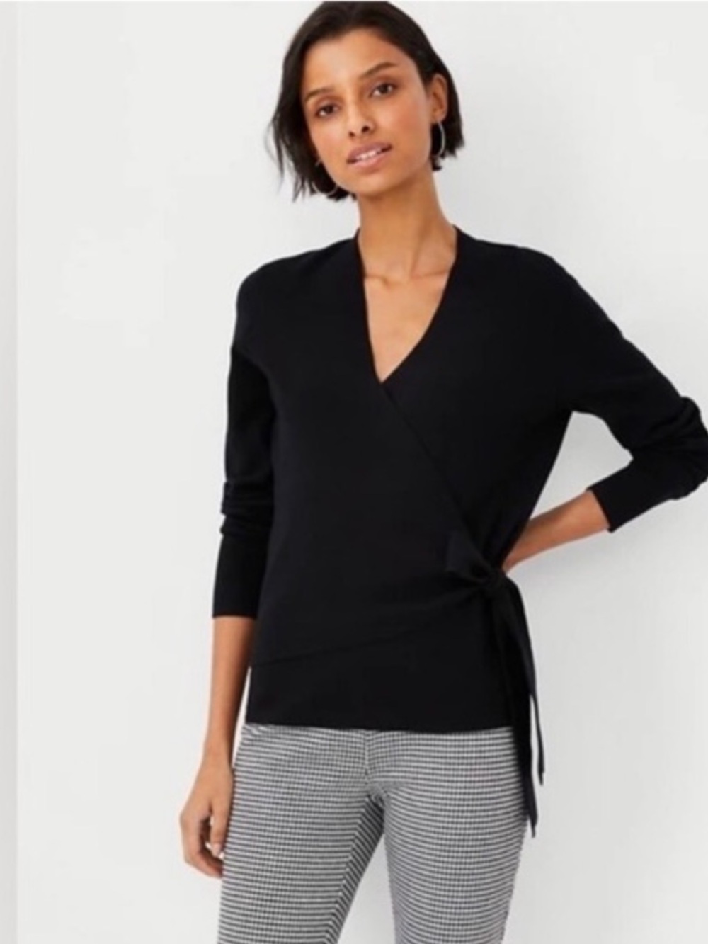 ♠️♦️Ann Taylor Black Wrap Tie Sweater Top 100% Extra Fine Merino Wool S EUC